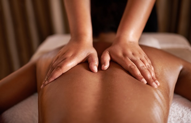 Massage Thái thoải mái dành cho các chàng