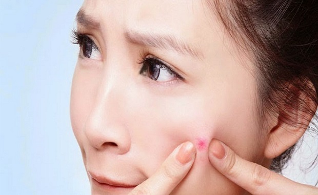 Giúp bạn ngăn ngừa các loại mụn trên mặt khi massage mặt thường xuyên Mát xa mặt nhiều có tốt không? - Loại bỏ độc tố và cặn