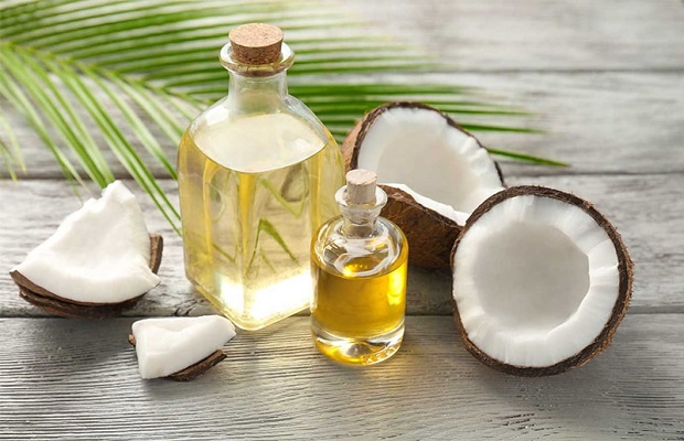 Không nên lạm dụng mát xa mặt thường xuyên Mát xa nhiều có tốt không? - Dầu dừa rất phù hợp để massage mặt