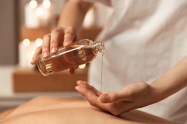 Hoa Kiều mách bạn các Cách massage đầu giảm đâu đầu kết hợp với tinh dầu Cách massage đầu giảm đâu đầu bằng tinh dầu