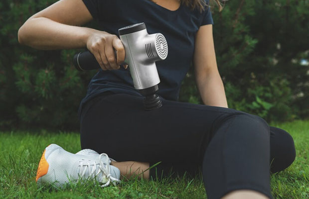 Có thể sử dụng massage gun hàng ngày