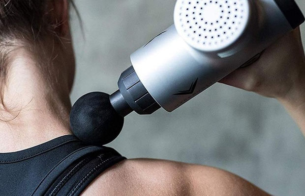 Kết hợp súng massage sau khi tập luyện Dùng massage gun sau khi tập luyện